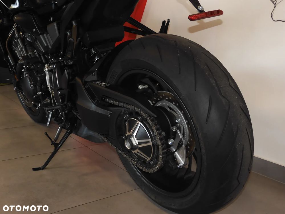 Honda CB - 38