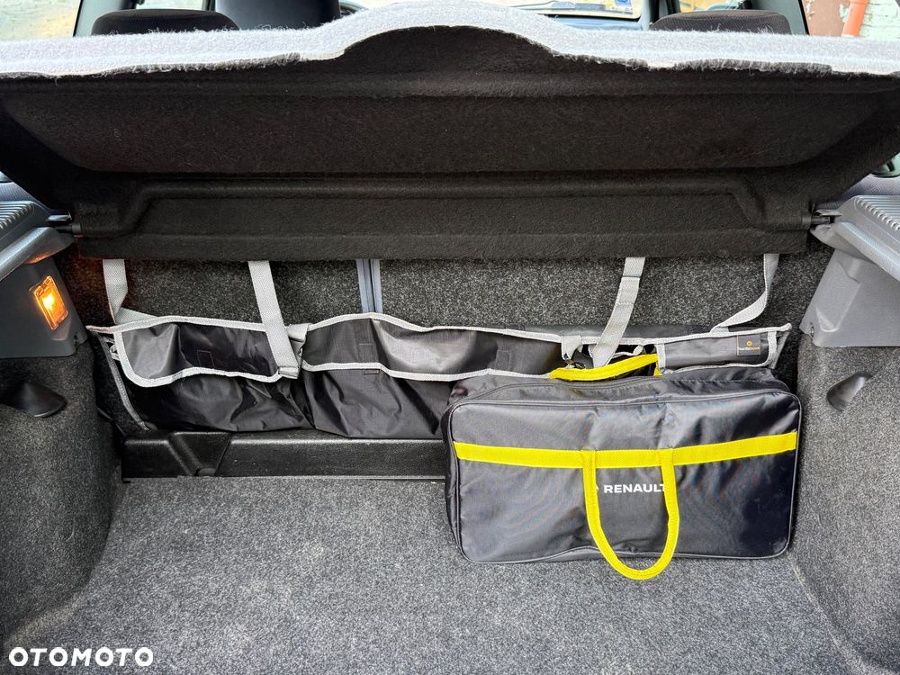 Renault Clio 1.4i RT - 22