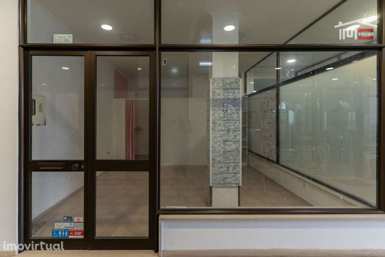 Loja em centro comercial, para venda, Ourém - Fatima - Grande imagem: 4/9