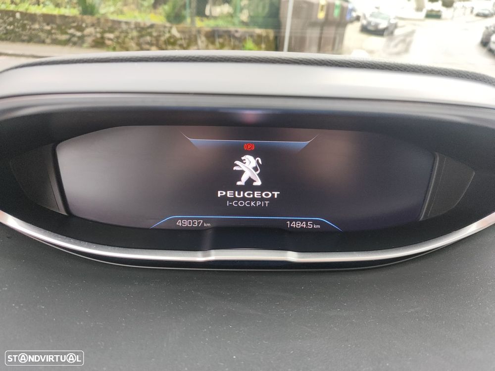 Peugeot 3008 1.5 BlueHDi Allure Pack EAT8 - 16