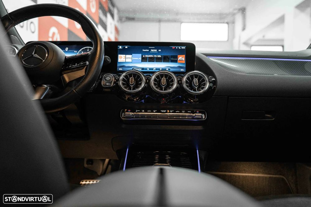 Mercedes-Benz GLA 200 d AMG Line - 12