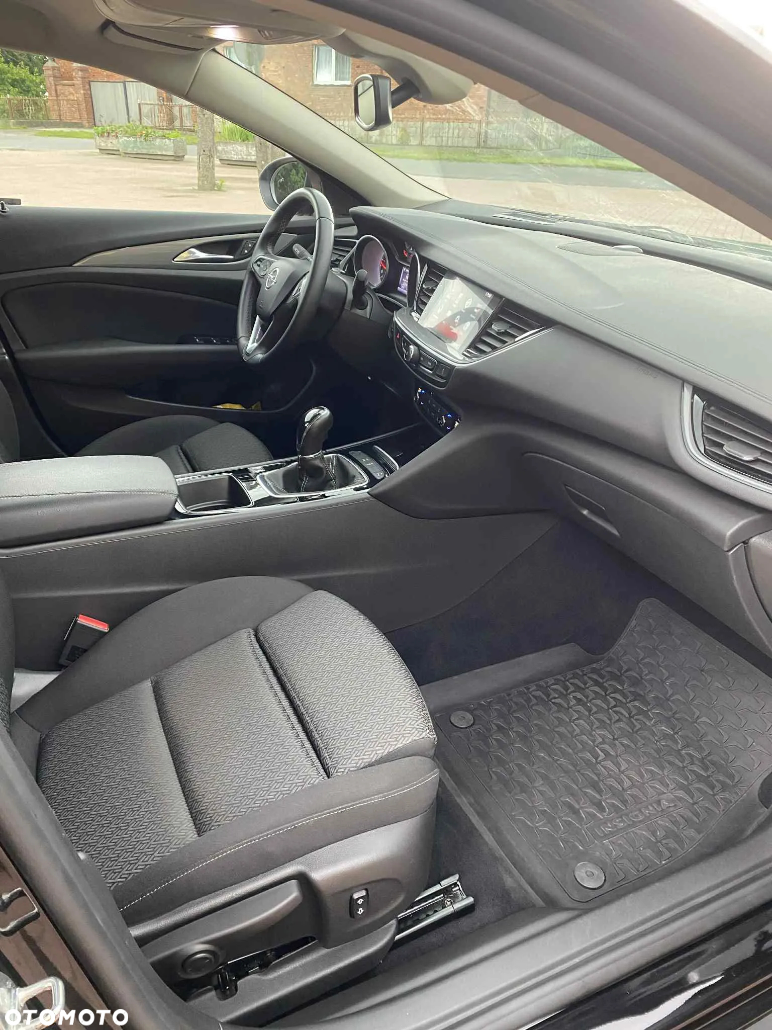 Opel Insignia - 30