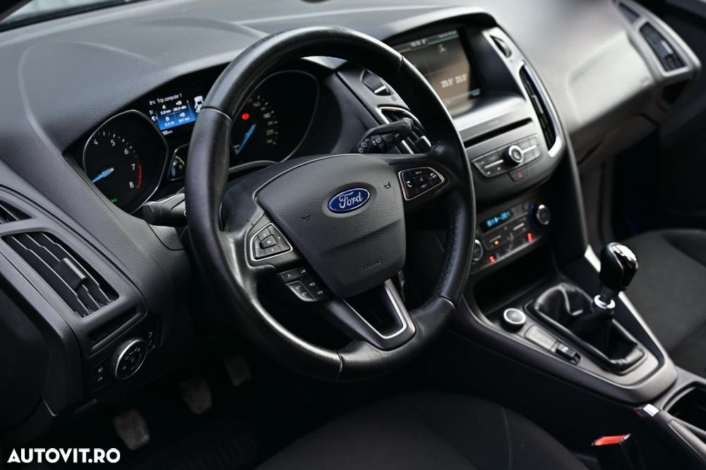 Ford Focus 1.0 EcoBoost Sport - 11