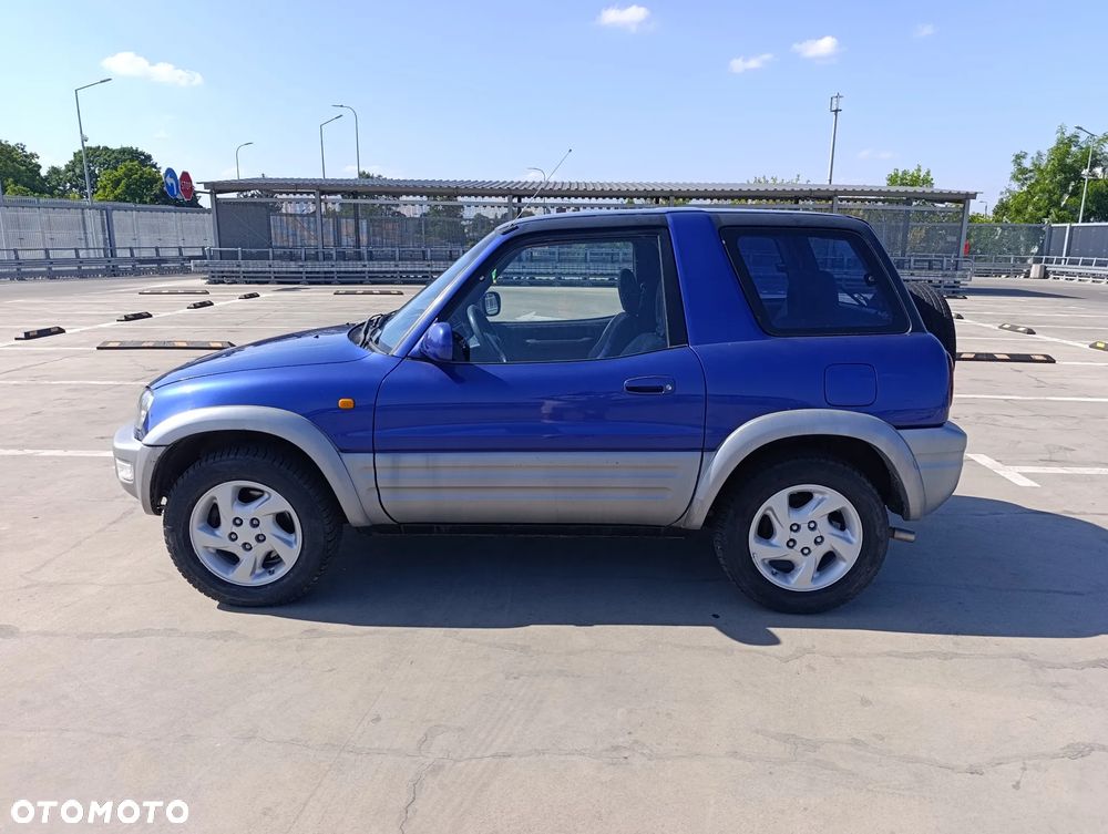 Toyota RAV4 2.0 - 1