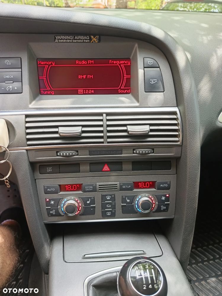 Audi A6 Avant 2.4 Quattro - 10