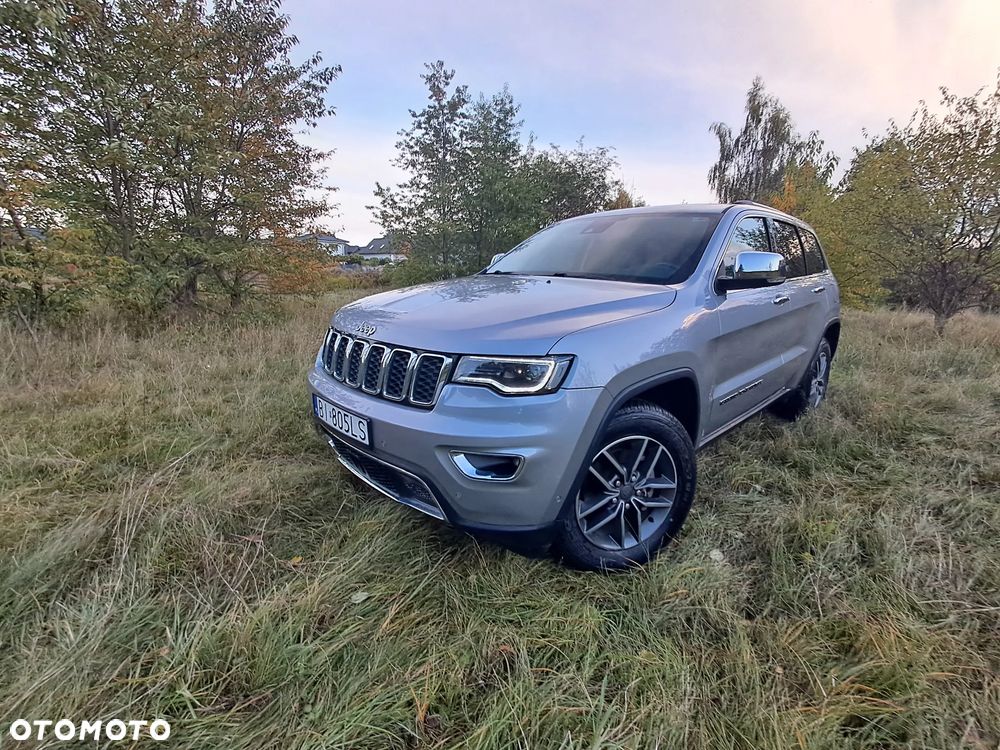 Jeep Grand Cherokee - 12