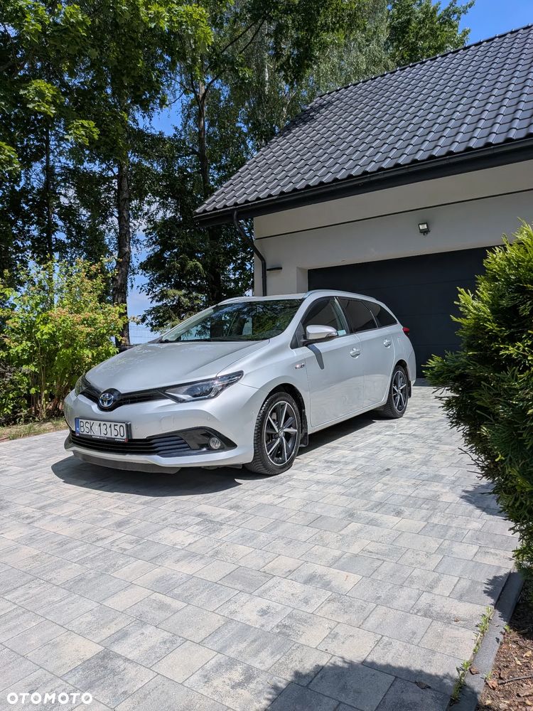 Toyota Auris Hybrid 135 Premium - 1