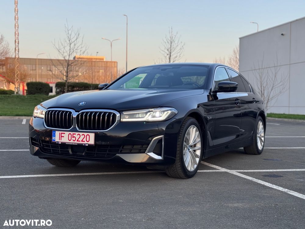 BMW Seria 5 530e Aut. Luxury Line - 10
