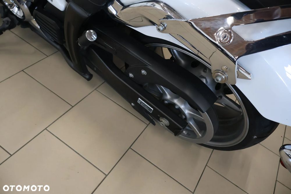 Yamaha XVS - 18