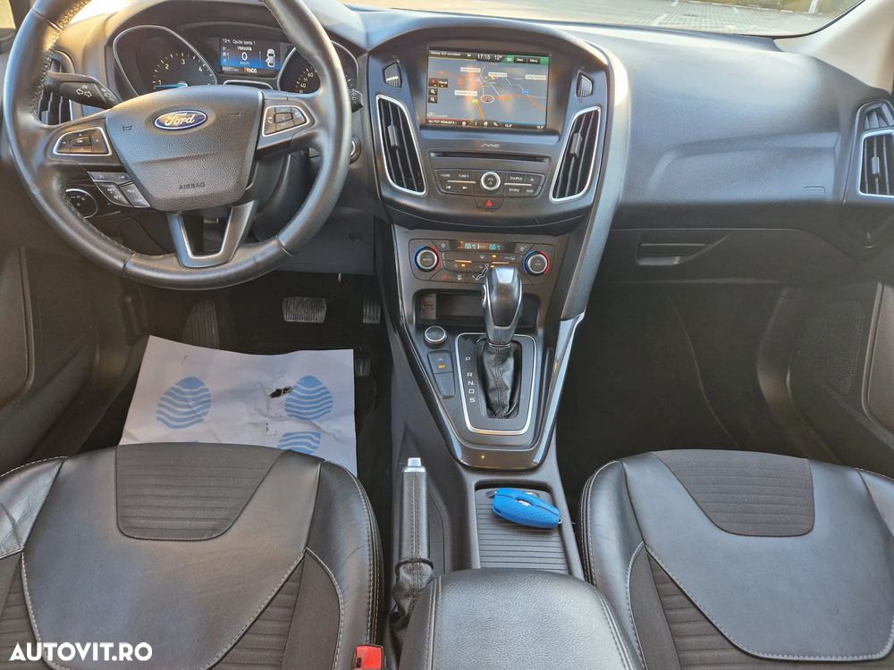 Ford Focus 1.5 TDCi Powershift Titanium - 6