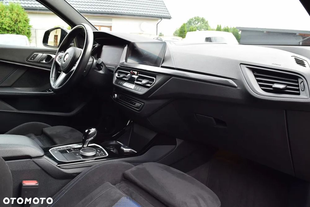 BMW Seria 2 220d xDrive M Sport - 28