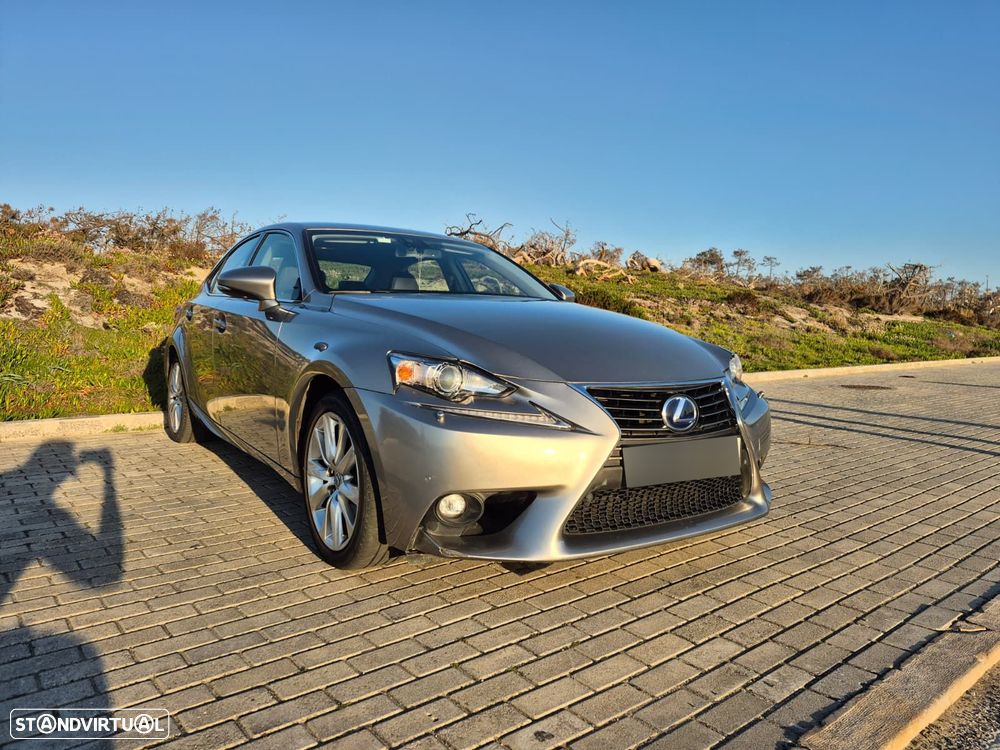 Lexus IS 300H Executive - 15