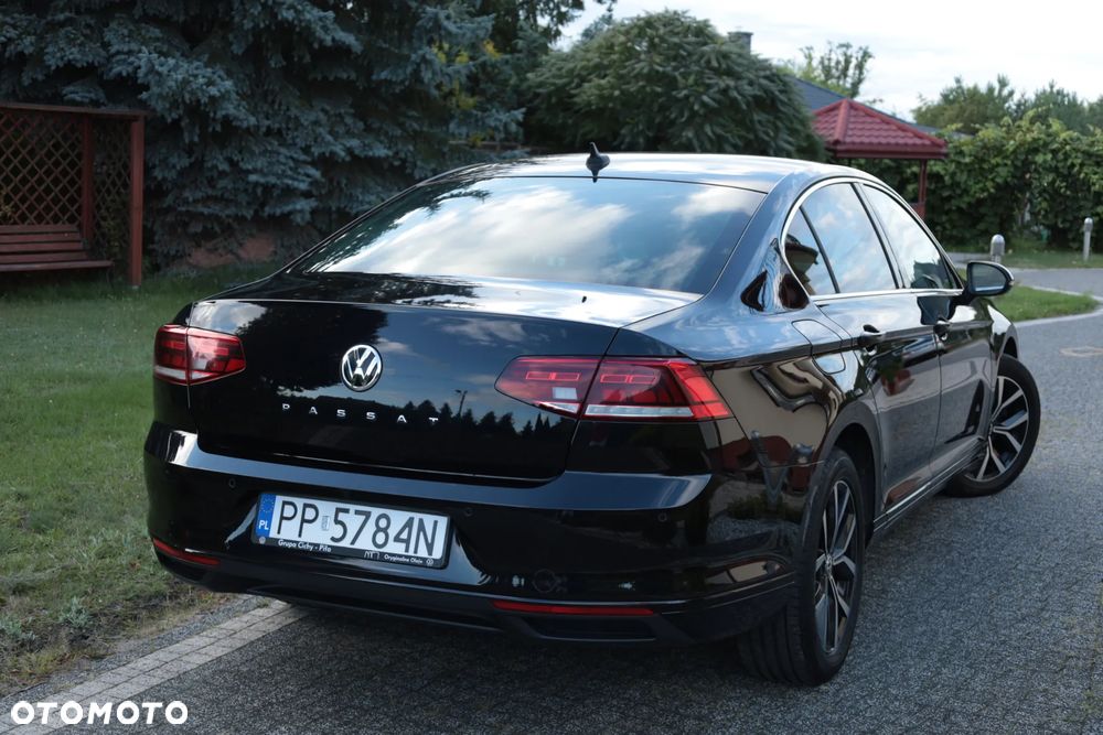 Volkswagen Passat 2.0 TDI EVO Elegance DSG - 3