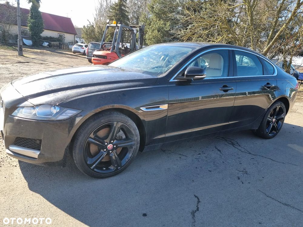 Jaguar XF 3.0 TDV6 Prestige - 31