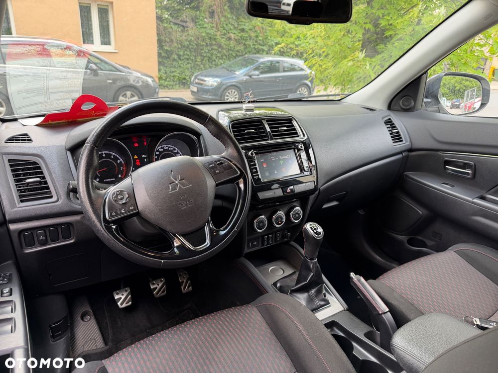 Mitsubishi ASX 1.6 Black Edition - 11