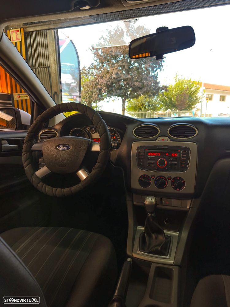 Ford Focus 1.6 TDCi ECOnetic - 12