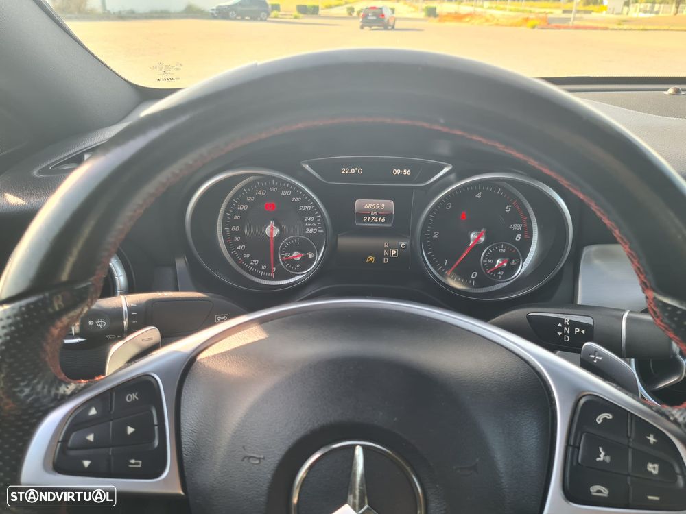 Mercedes-Benz CLA 220 d 4Matic 7G-DCT AMG Line - 11