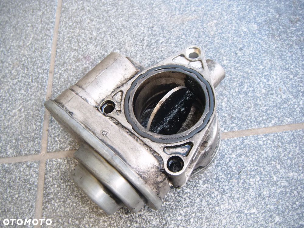 audi a3 8p  2.0 tdi 04r przepustnica 038128063g - 3