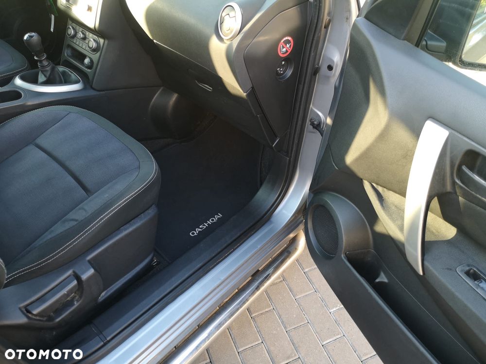 Nissan Qashqai 1.5 dCi Visia - 24