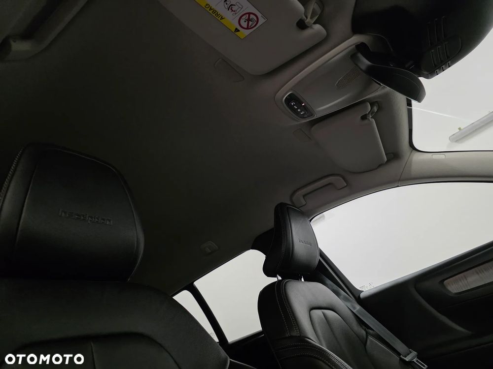 Volvo XC 40 D4 AWD Geartronic Inscription - 27