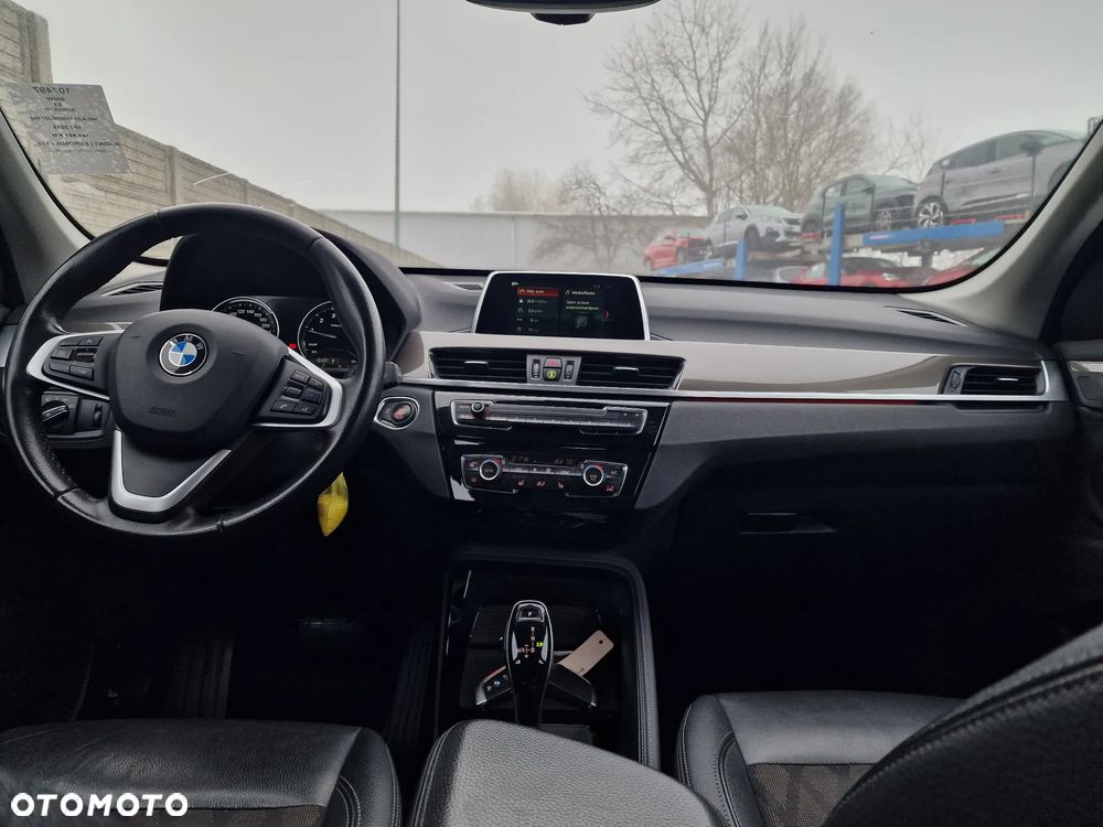 BMW X1 sDrive18i xLine - 16