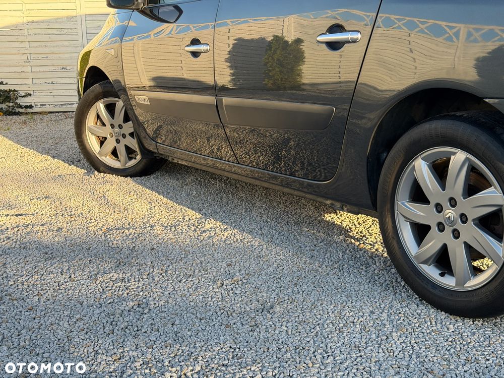 Renault Espace 2.0 dCi Initiale - 24