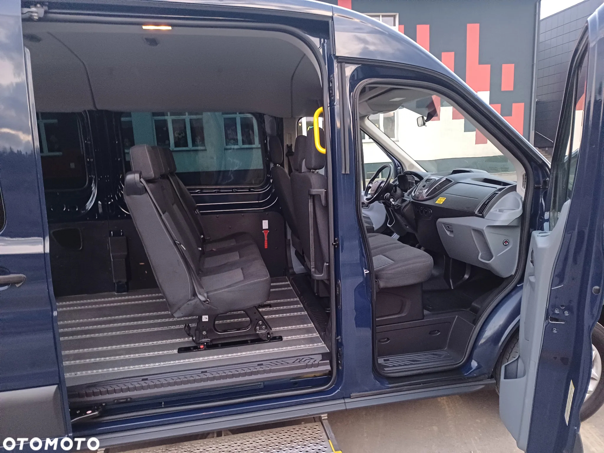 Ford Transit - 12