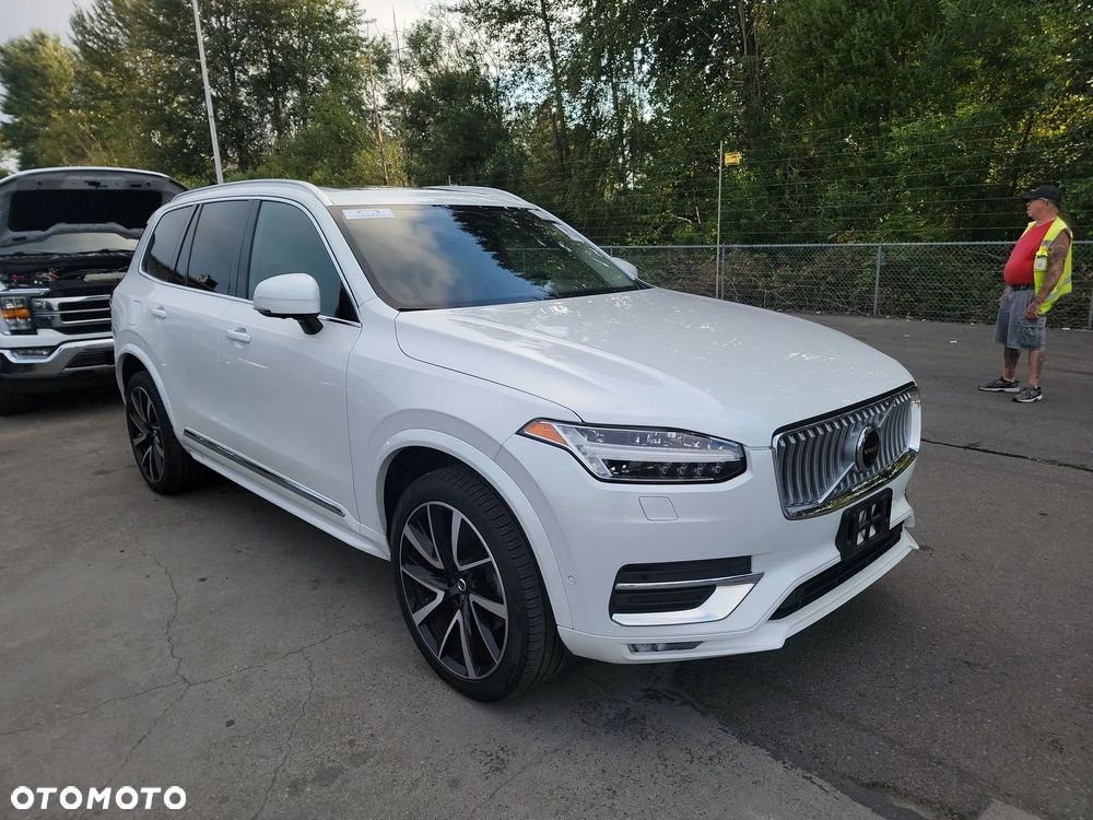 Volvo XC 90 - 1