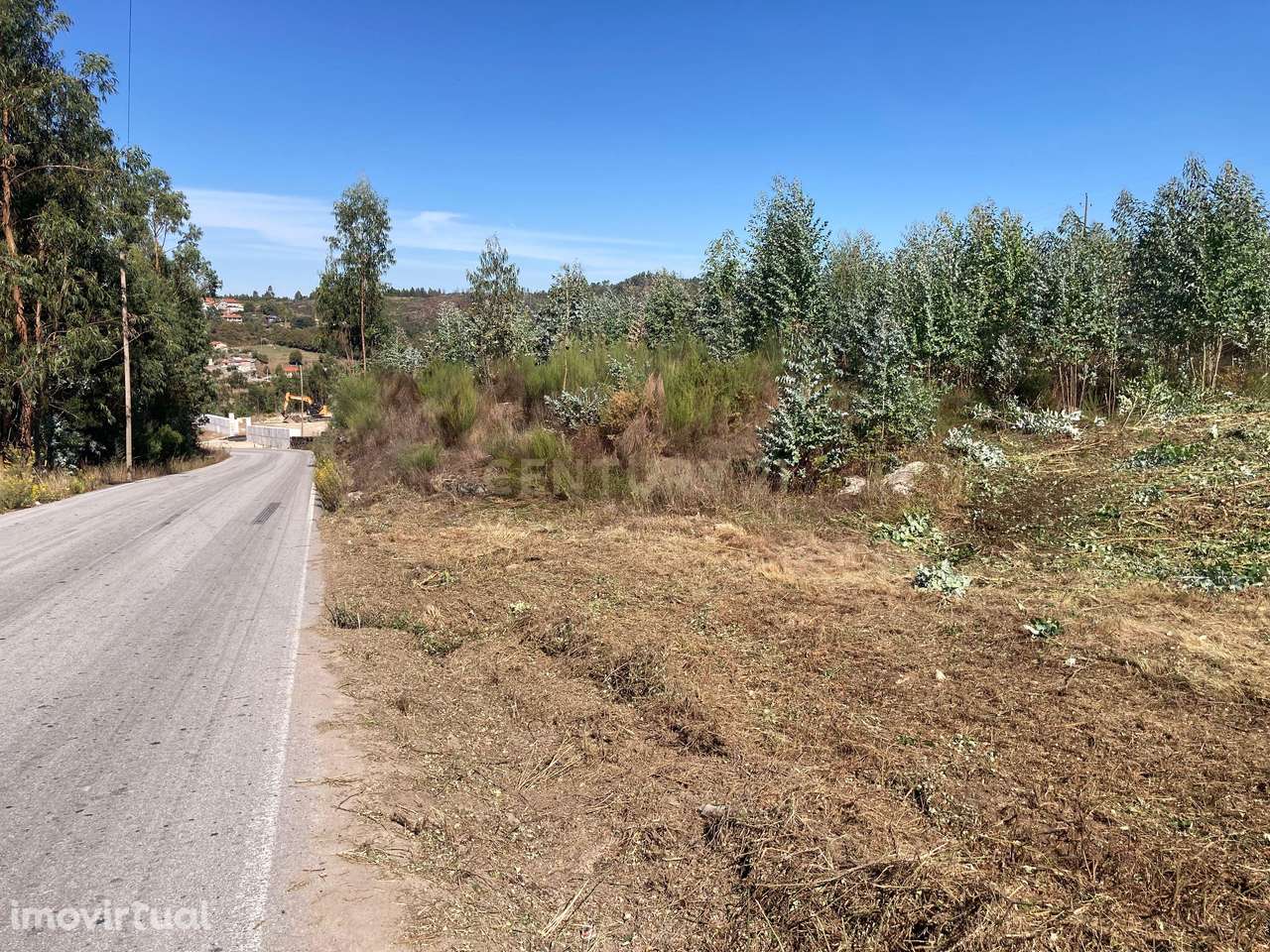 Terreno localizado em Cabeça Santa inserido numa área empresarial/indu - Grande imagem: 2/28
