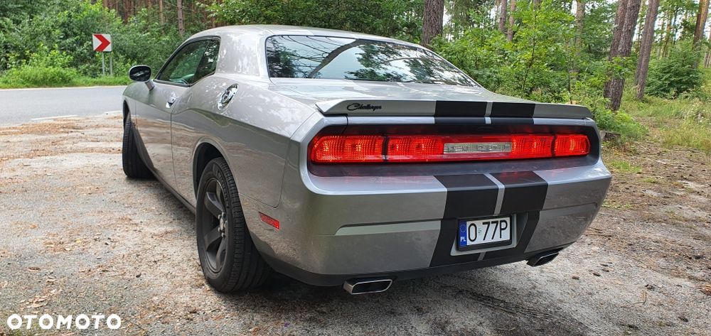 Dodge Challenger - 4