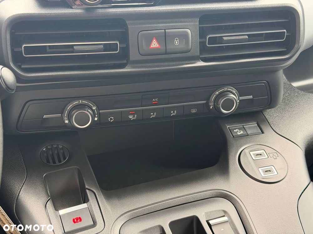 Fiat Qubo - 12