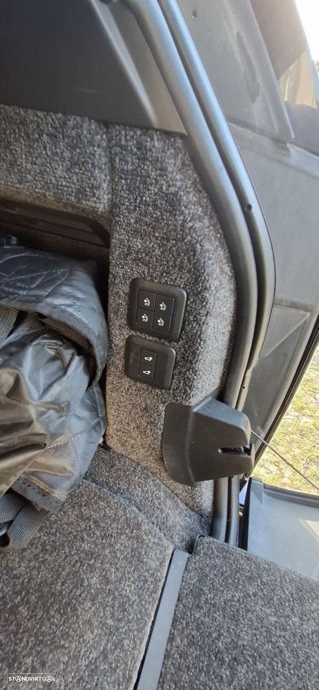 Land Rover Range Rover P400e Plug-in Vogue - 33