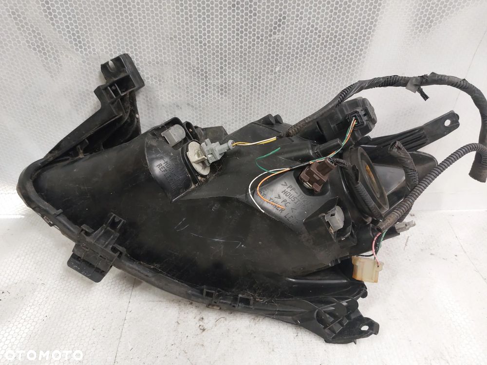 .  LAMPA PRZOD PRZEDNIA PRAWA TOYOTA AYGO 1 - 7