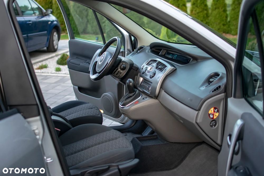 Renault Scenic - 36