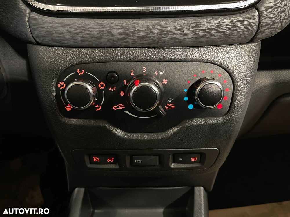 Dacia Lodgy TCe 130 GPF Stepway - 16