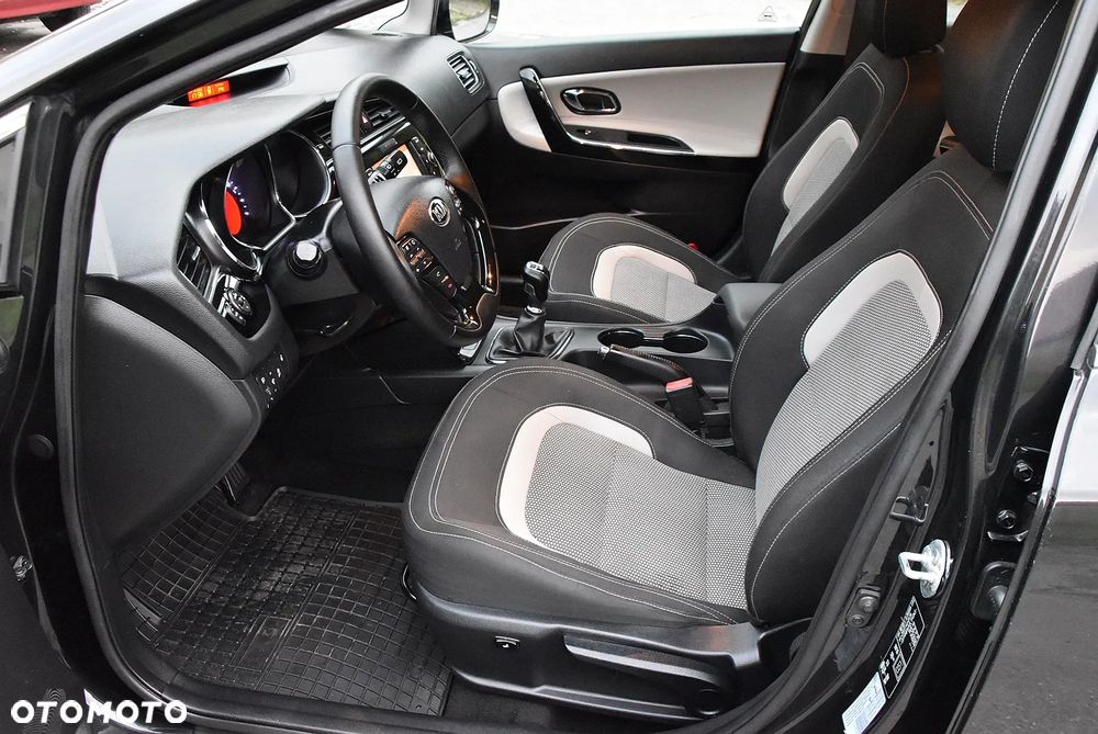 Kia Ceed - 23