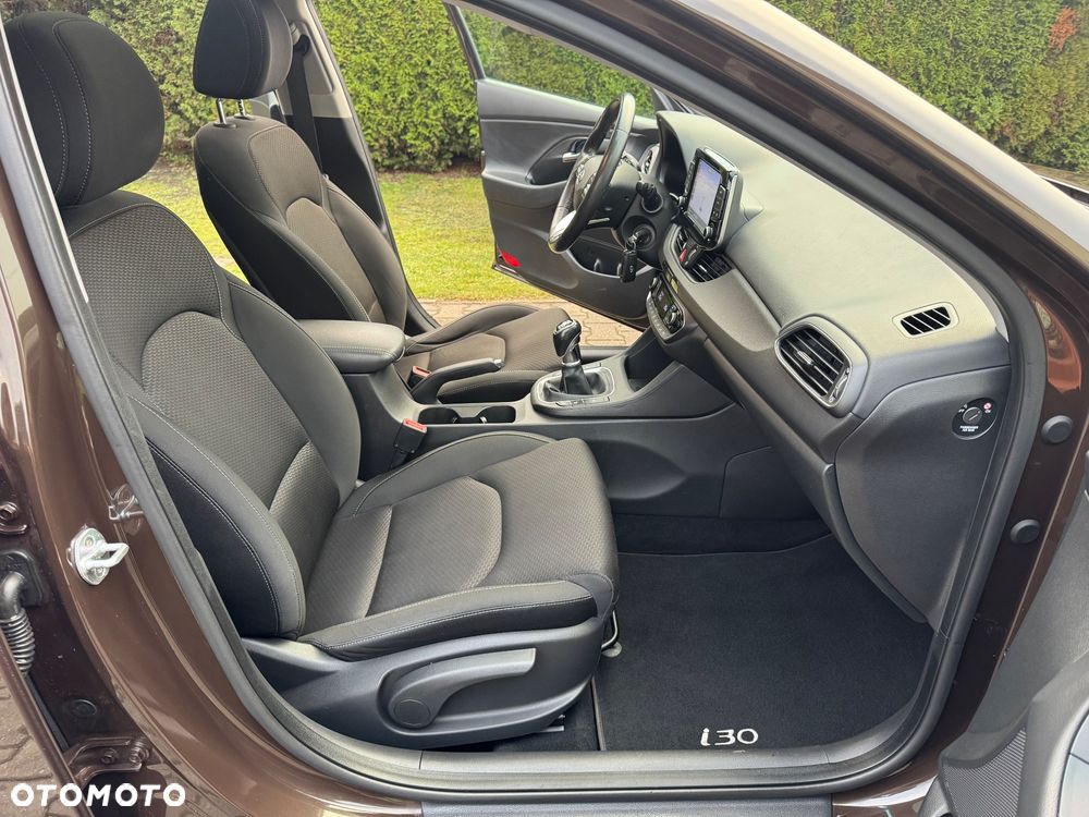 Hyundai i30 1.4 T-GDI Premiere Style - 26