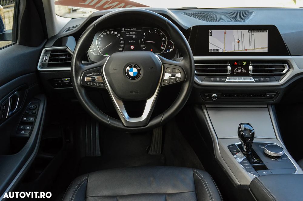 BMW Seria 3 320i Aut. Luxury Line - 38