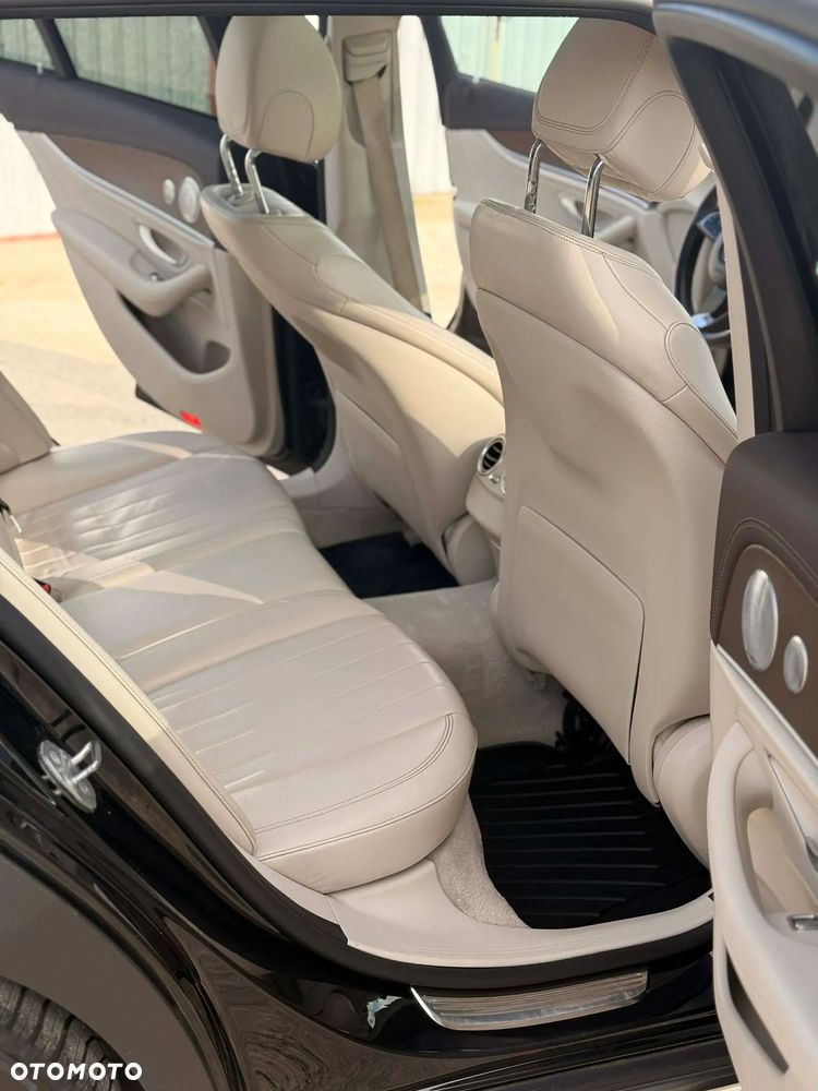 Mercedes-Benz Klasa E 220 d 4-Matic All-Terrain - 16