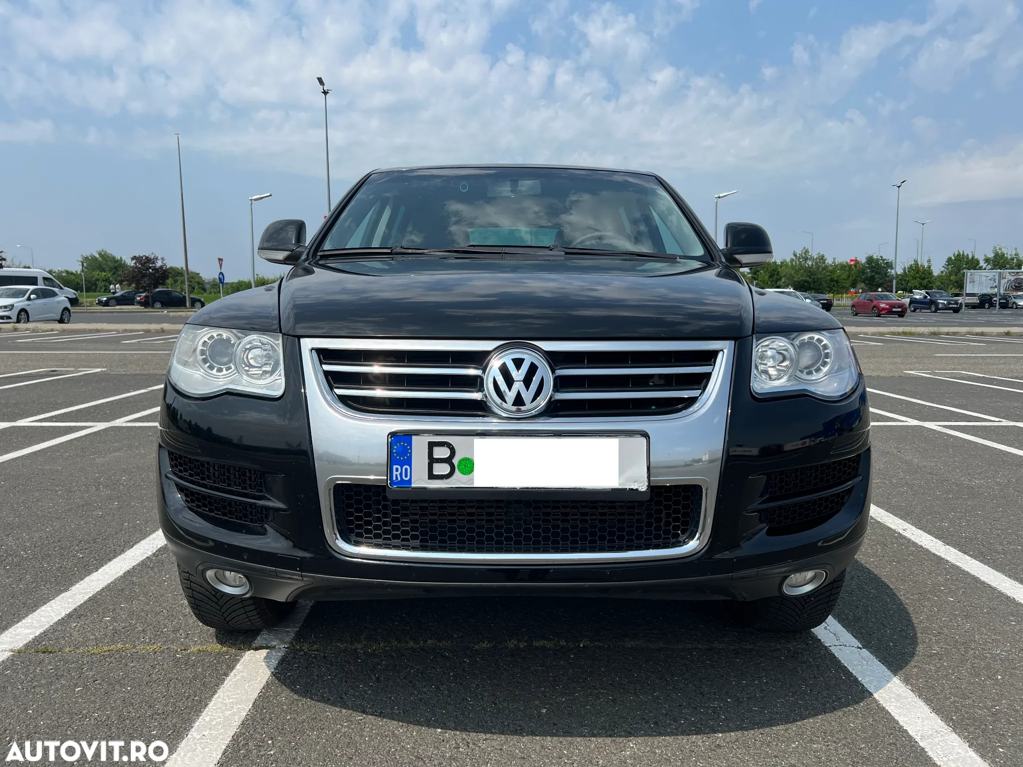 Volkswagen Touareg - 2
