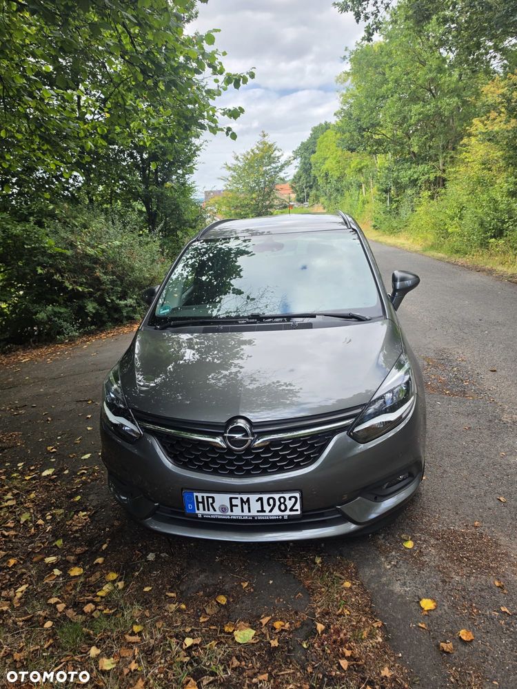 Opel Zafira - 1