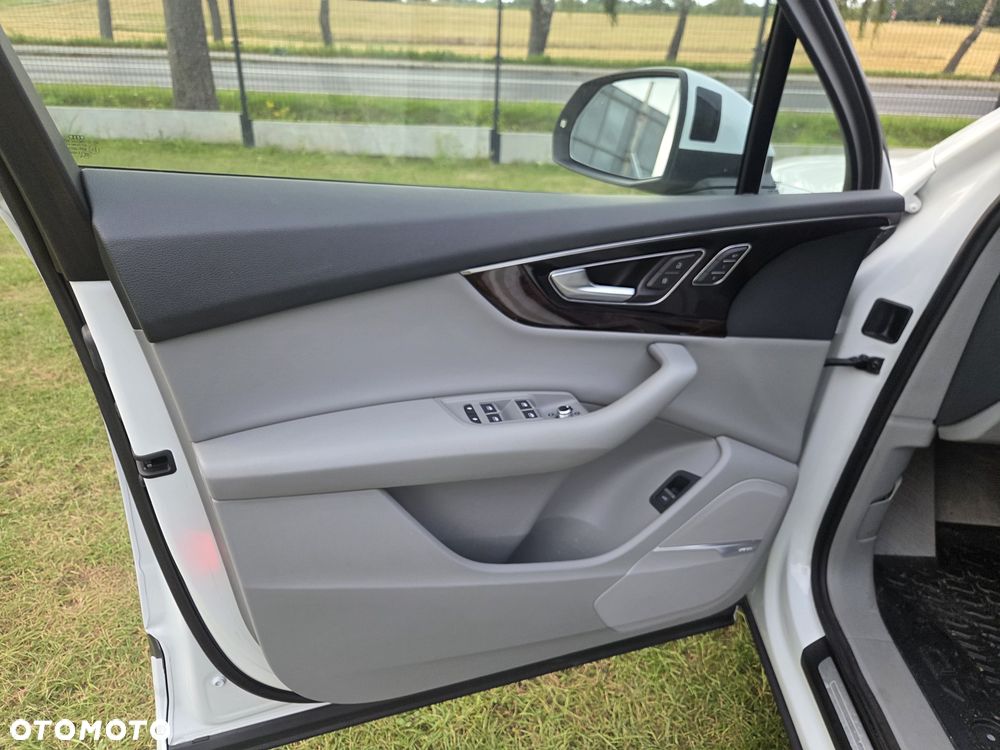 Audi Q7 - 12