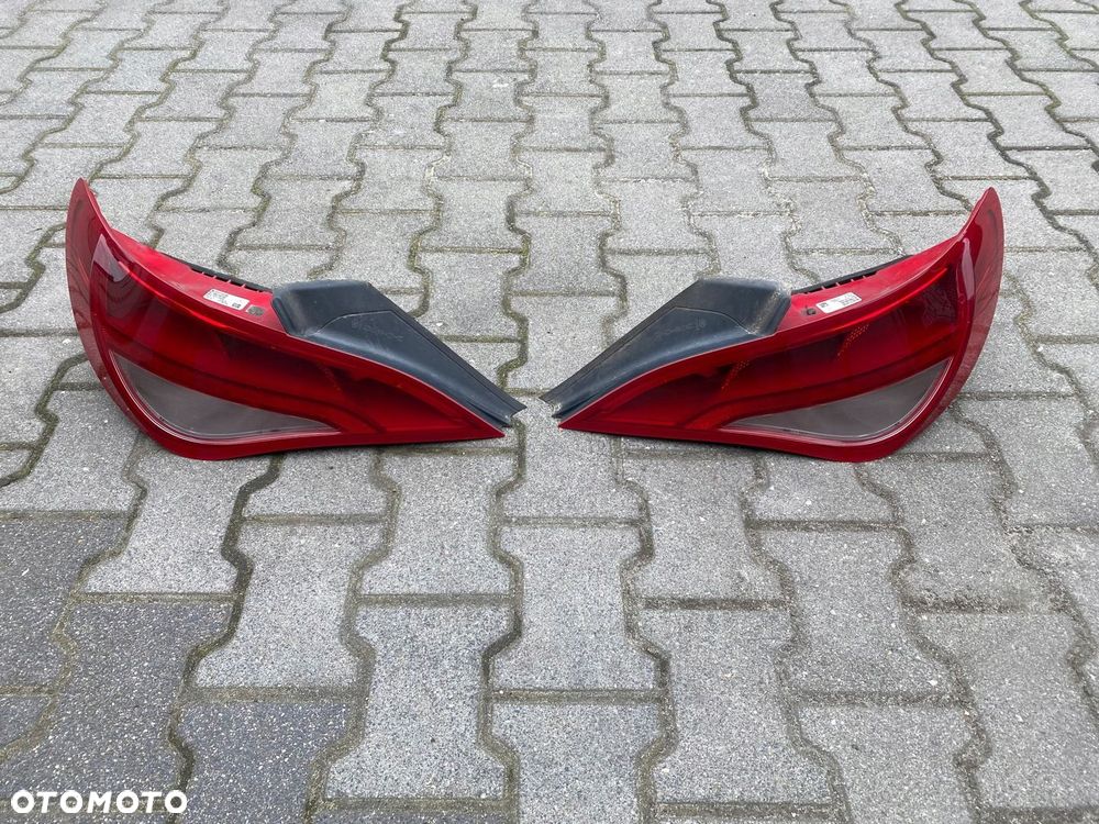 MERCEDES cla 117 lampa tylna prawa lewa - 1