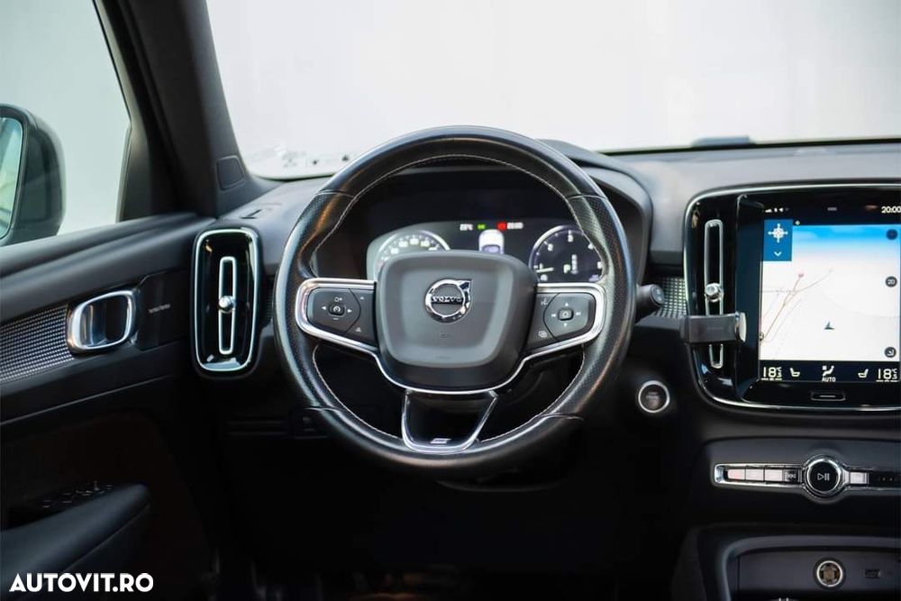 Volvo XC 40 - 39