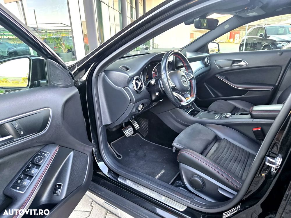 Mercedes-Benz GLA - 10
