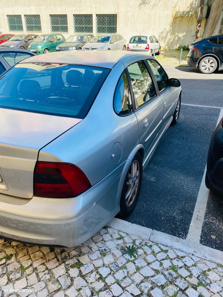 Opel Vectra 2.2 DTi Elegance - 4
