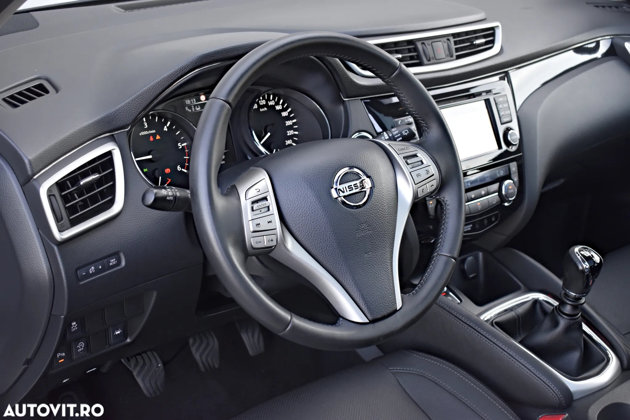 Nissan Qashqai 1.6 DCI TEKNA - 25
