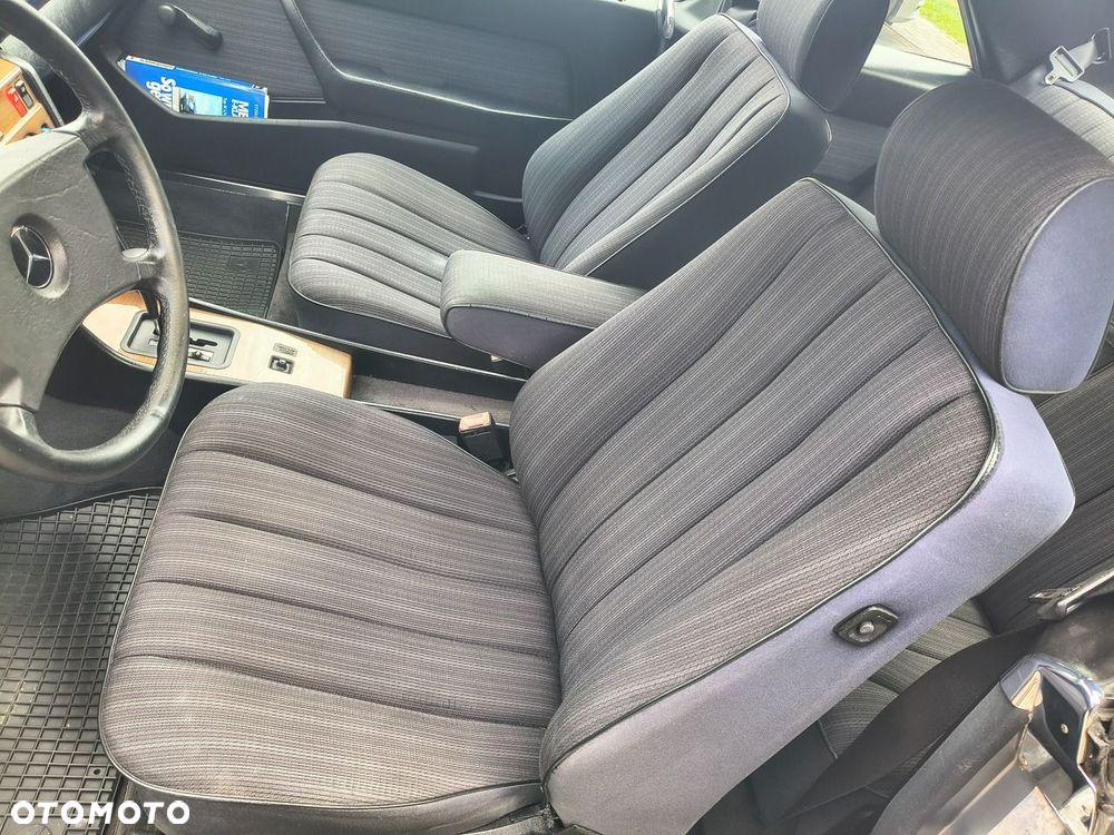 Mercedes-Benz W124 (1984-1993) - 11