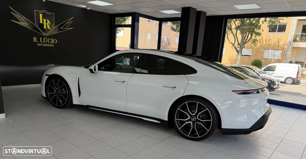 Porsche Taycan Bateria Performance Plus - 15