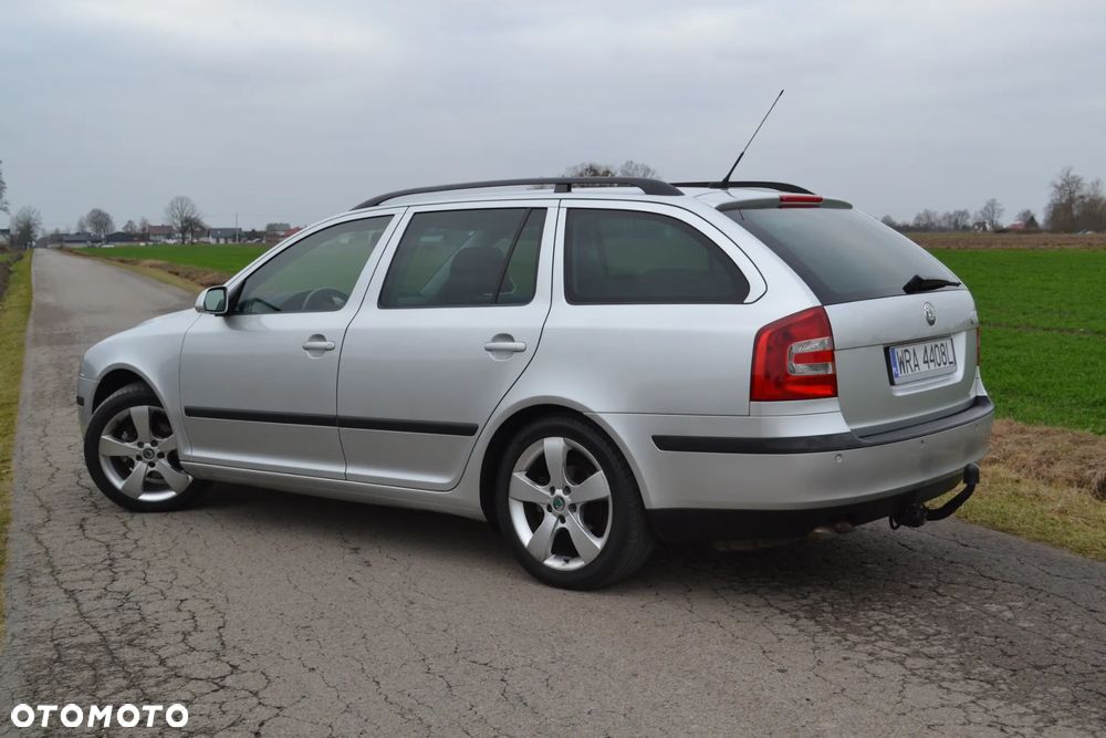 Skoda Octavia 2.0 TDI Elegance DSG - 14